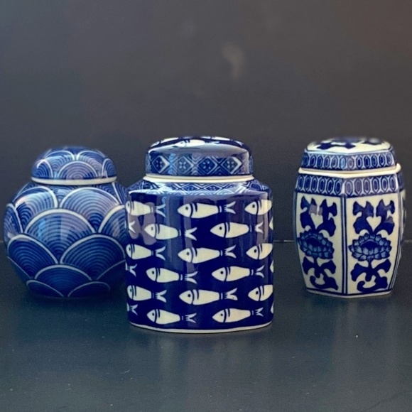 Other - Cobalt Blue & White Asian Style Jars 3